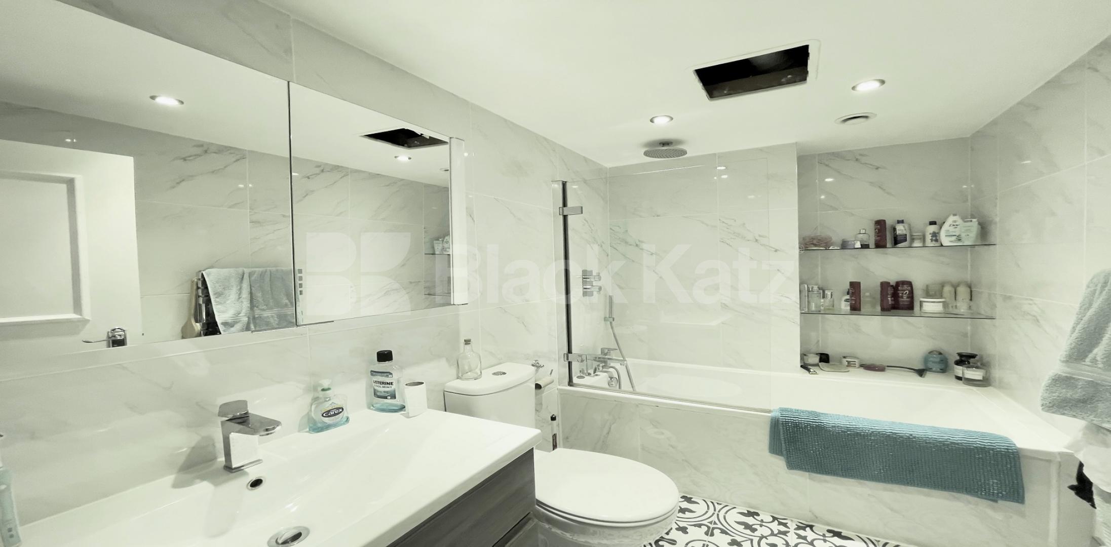 			3 Bedroom, 1 bath, 1 reception Apartment			 Clapham Road, Clapham North